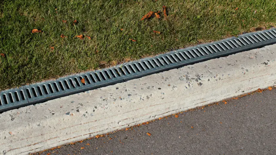 Commercial Asphalt Paving drainage