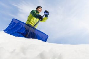 How to Prevent Snow Buildup on Driveway
