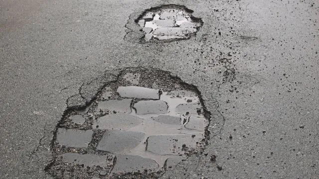 driveway pothole prevention - drainage solutions